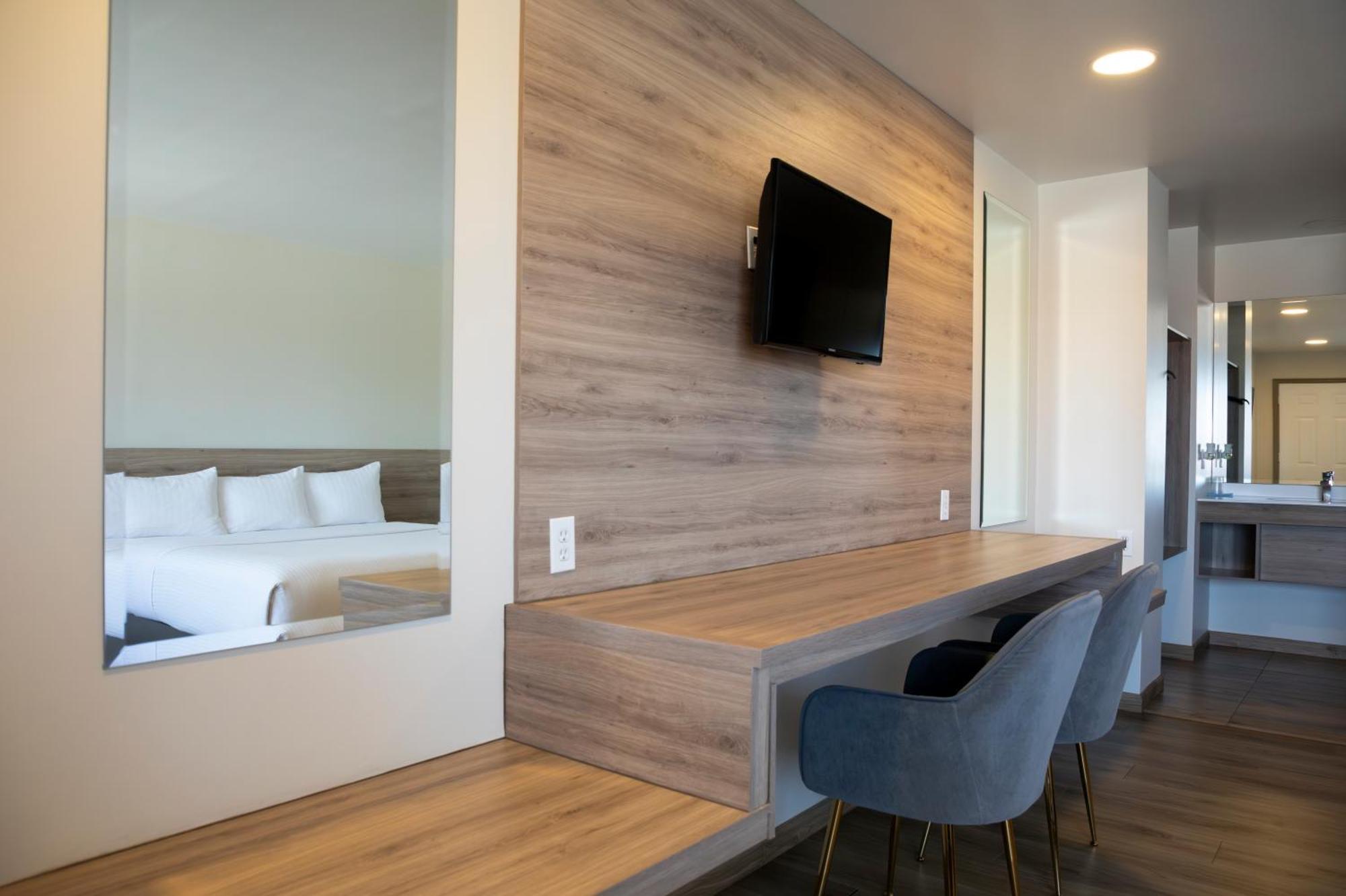 La Huerta Inn & Suites Ciudad Cuauhtemoc  Bagian luar foto