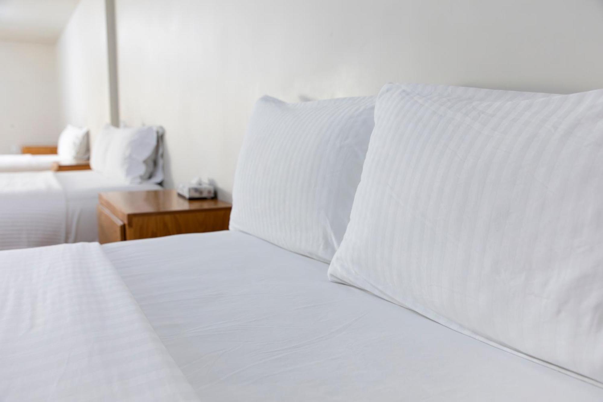 La Huerta Inn & Suites Ciudad Cuauhtemoc  Bagian luar foto